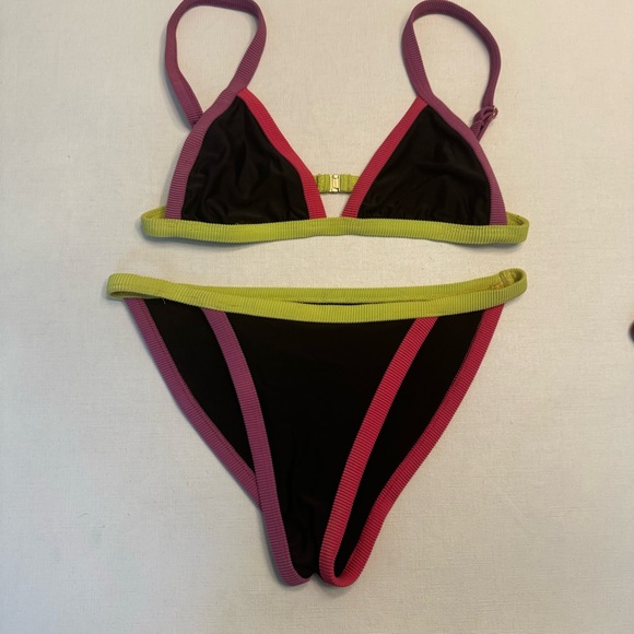 Beach Riot bikini set - Picture 2 of 4